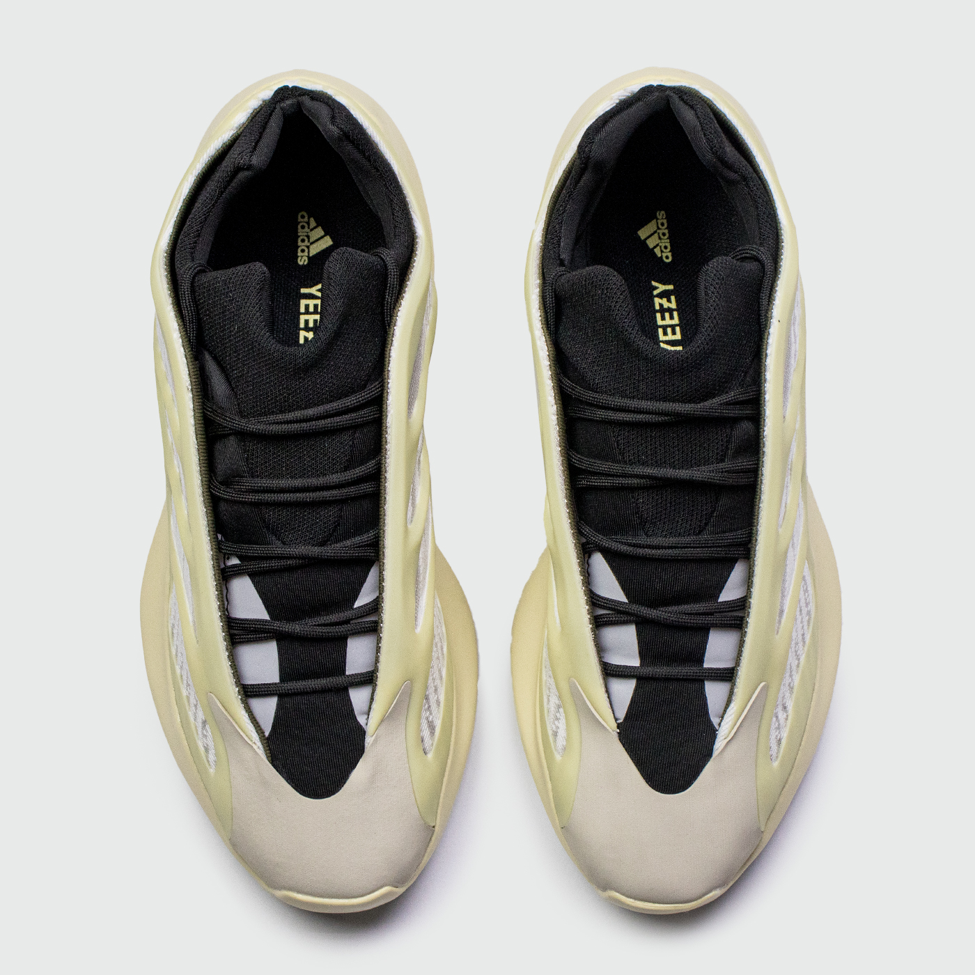 Кроссовки Adidas Yeezy Boost 700 v3 Azael