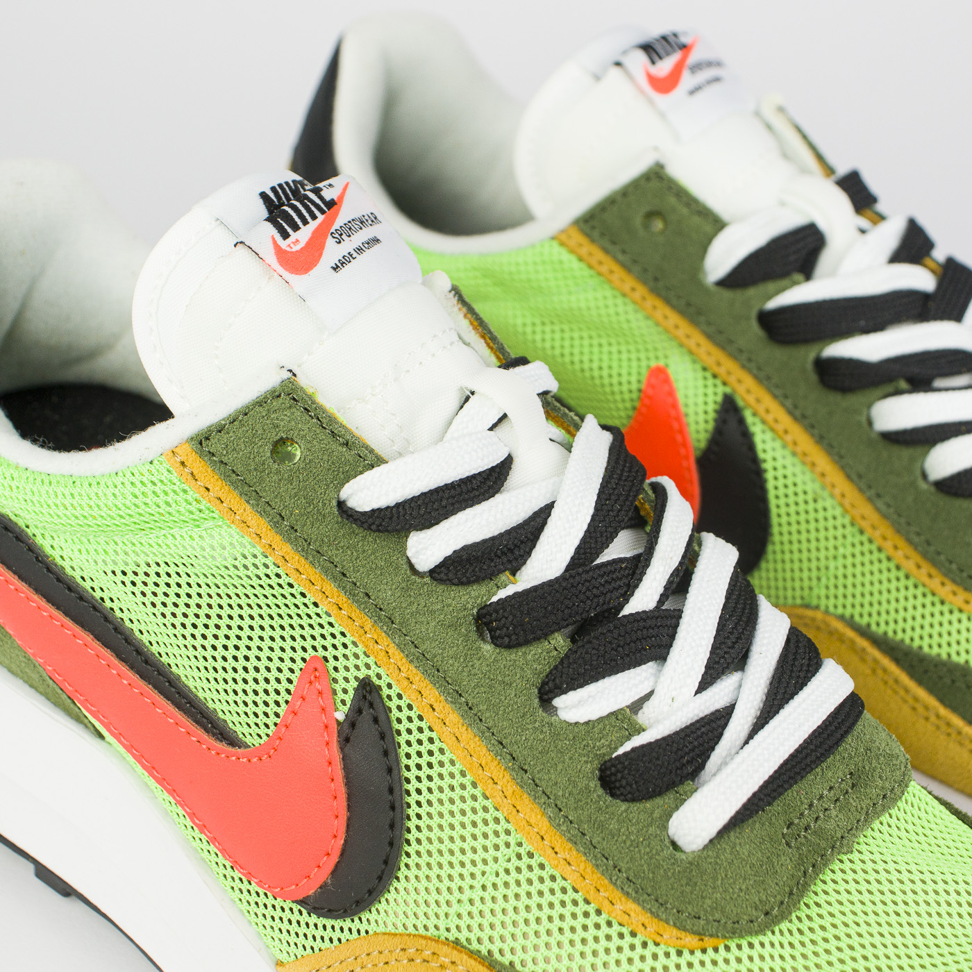 Кроссовки Nike Waffle Daybreak x SACAI Green