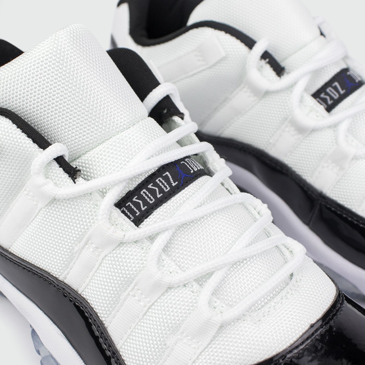 Кроссовки Nike Air Jordan 11 Low Iridescent Кроссовки Nike Air Jordan 11 Low Iridescent