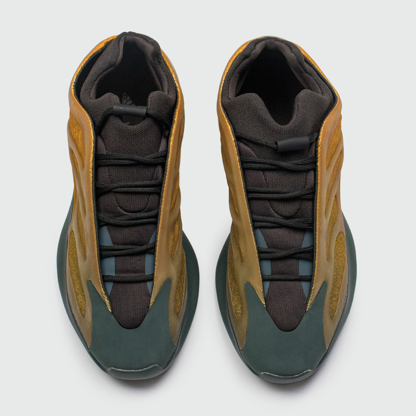 Кроссовки Adidas Yeezy Boost 700 v3 Copper Fade Кроссовки Adidas Yeezy Boost 700 v3 Copper Fade
