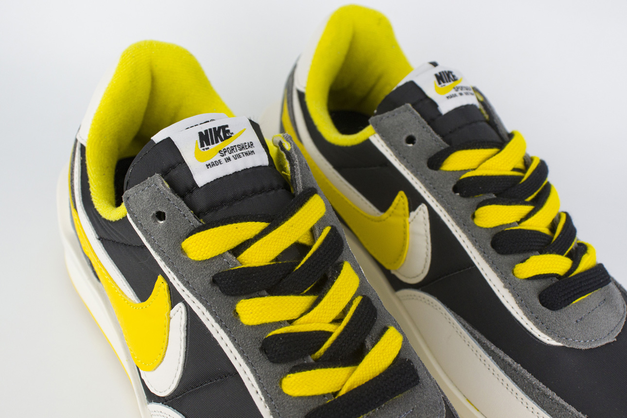 Кроссовки Nike Waffle Daybreak x SACAI Black / Yellow Кроссовки Nike Waffle Daybreak x SACAI Black / Yellow