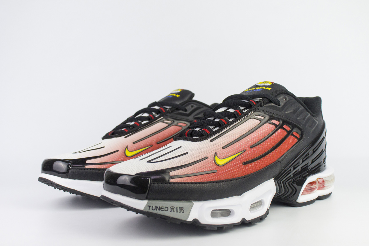 Кроссовки Nike Air Max Plus 3 Tn Black / Red / White Кроссовки Nike Air Max Plus 3 Tn Black / Red / White