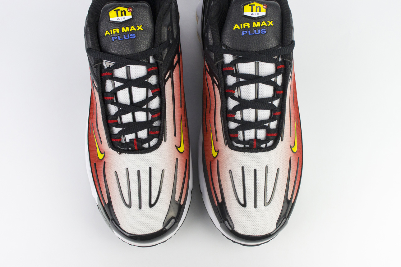 Кроссовки Nike Air Max Plus 3 Tn Black / Red / White Кроссовки Nike Air Max Plus 3 Tn Black / Red / White
