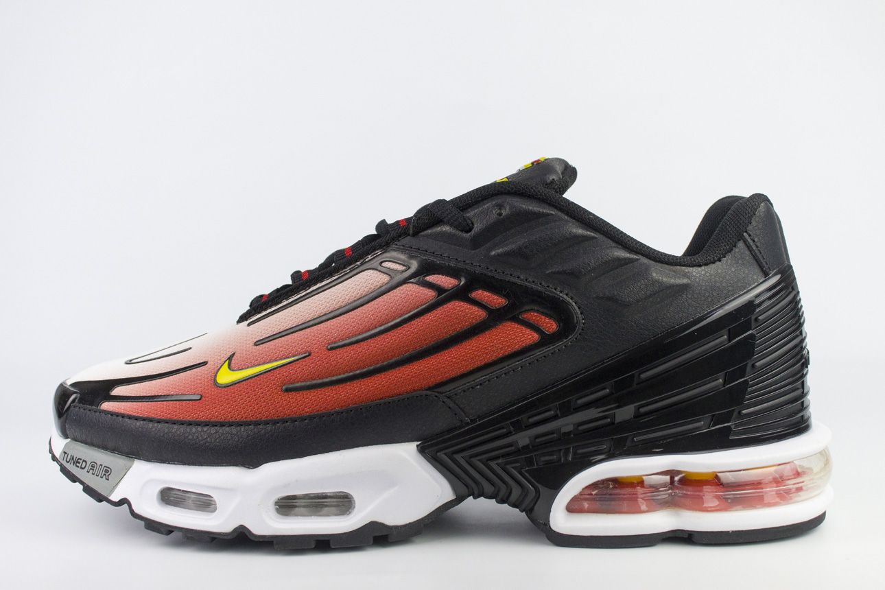 Кроссовки Nike Air Max Plus 3 Tn Black / Red / White Кроссовки Nike Air Max Plus 3 Tn Black / Red / White