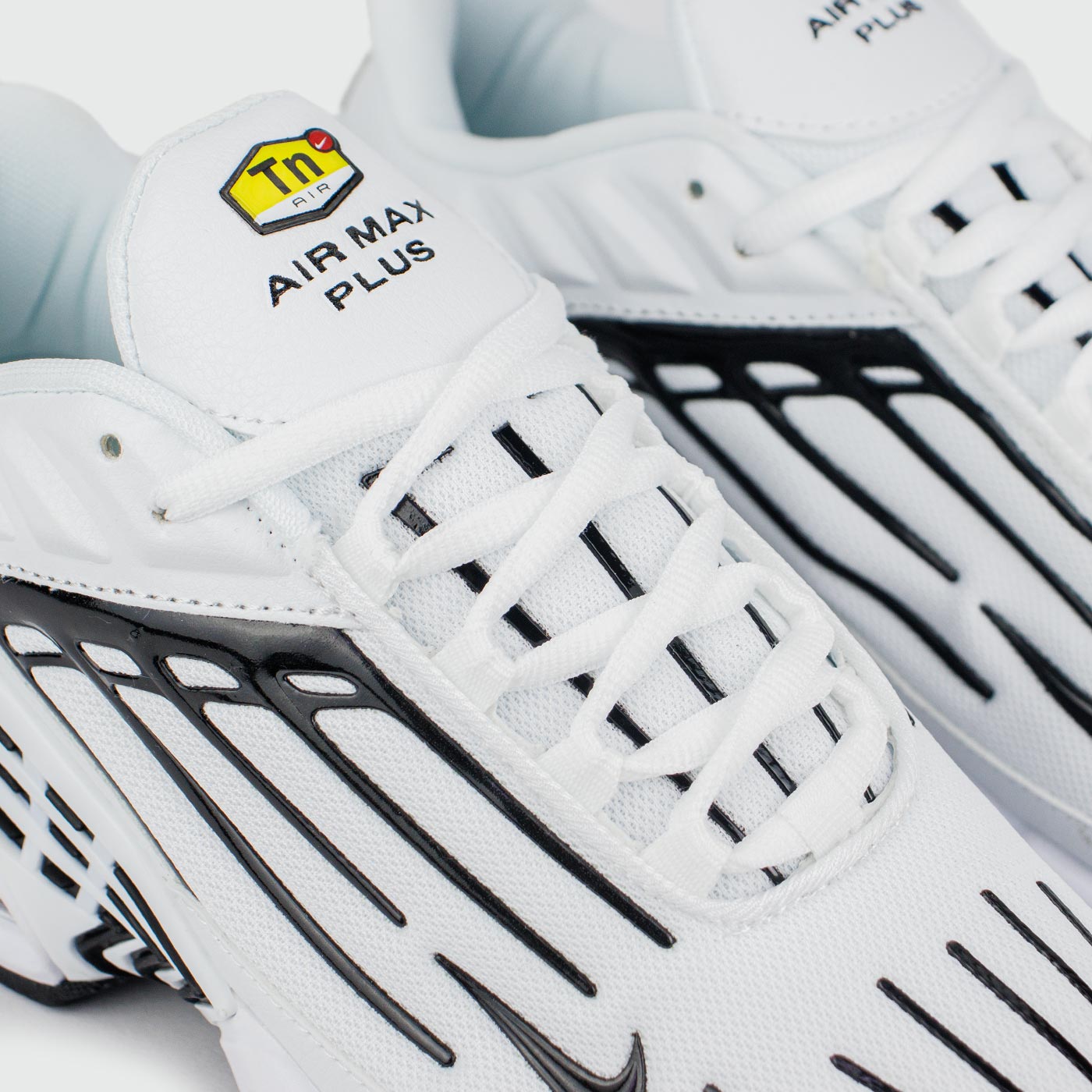 Кроссовки Nike Air Max Plus 3 Tn White / Black Str. Кроссовки Nike Air Max Plus 3 Tn White / Black Str.