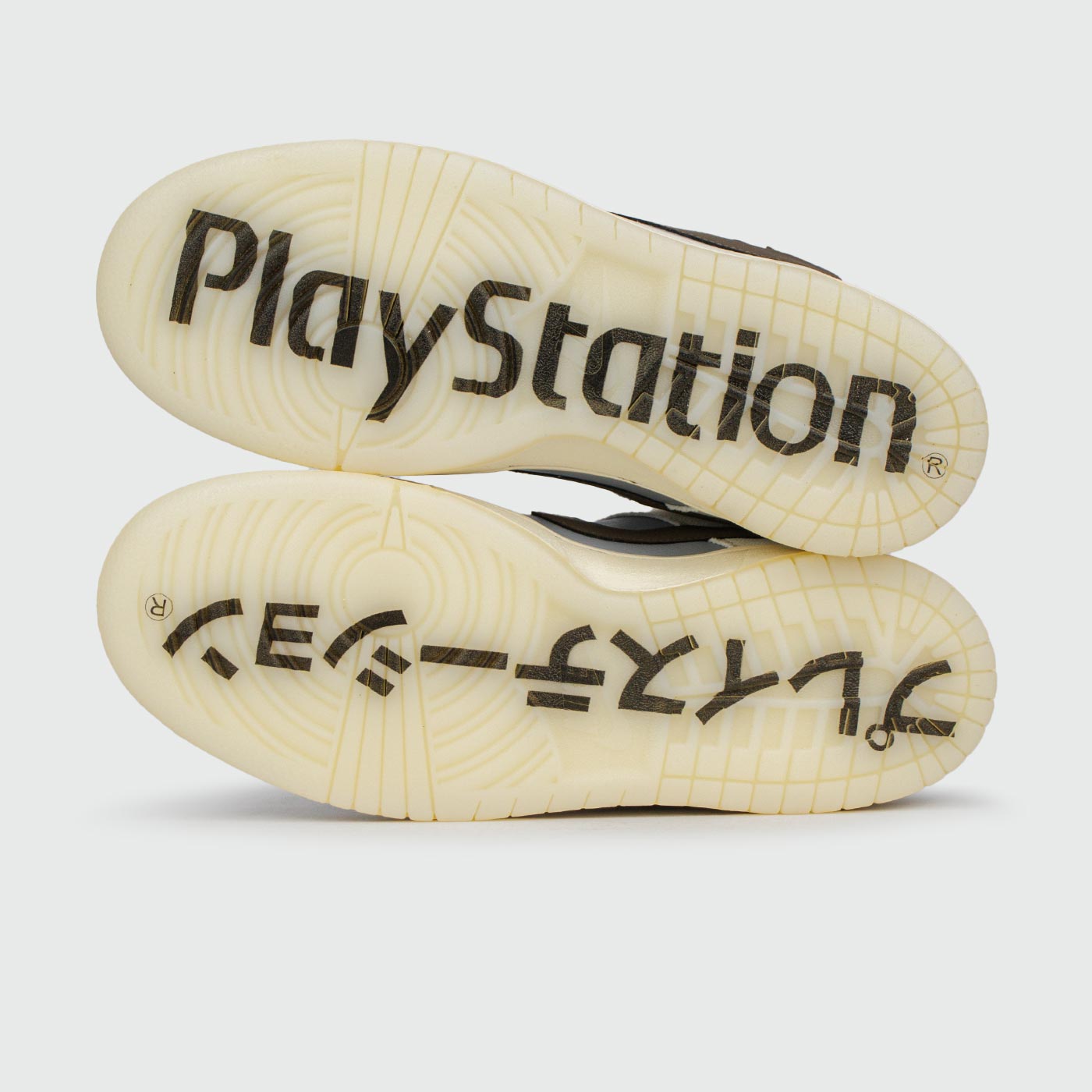 Кроссовки Nike Dunk Low x PlayStation Кроссовки Nike Dunk Low x PlayStation