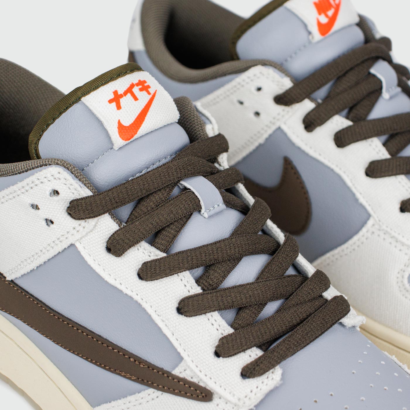 Кроссовки Nike Dunk Low x PlayStation Кроссовки Nike Dunk Low x PlayStation
