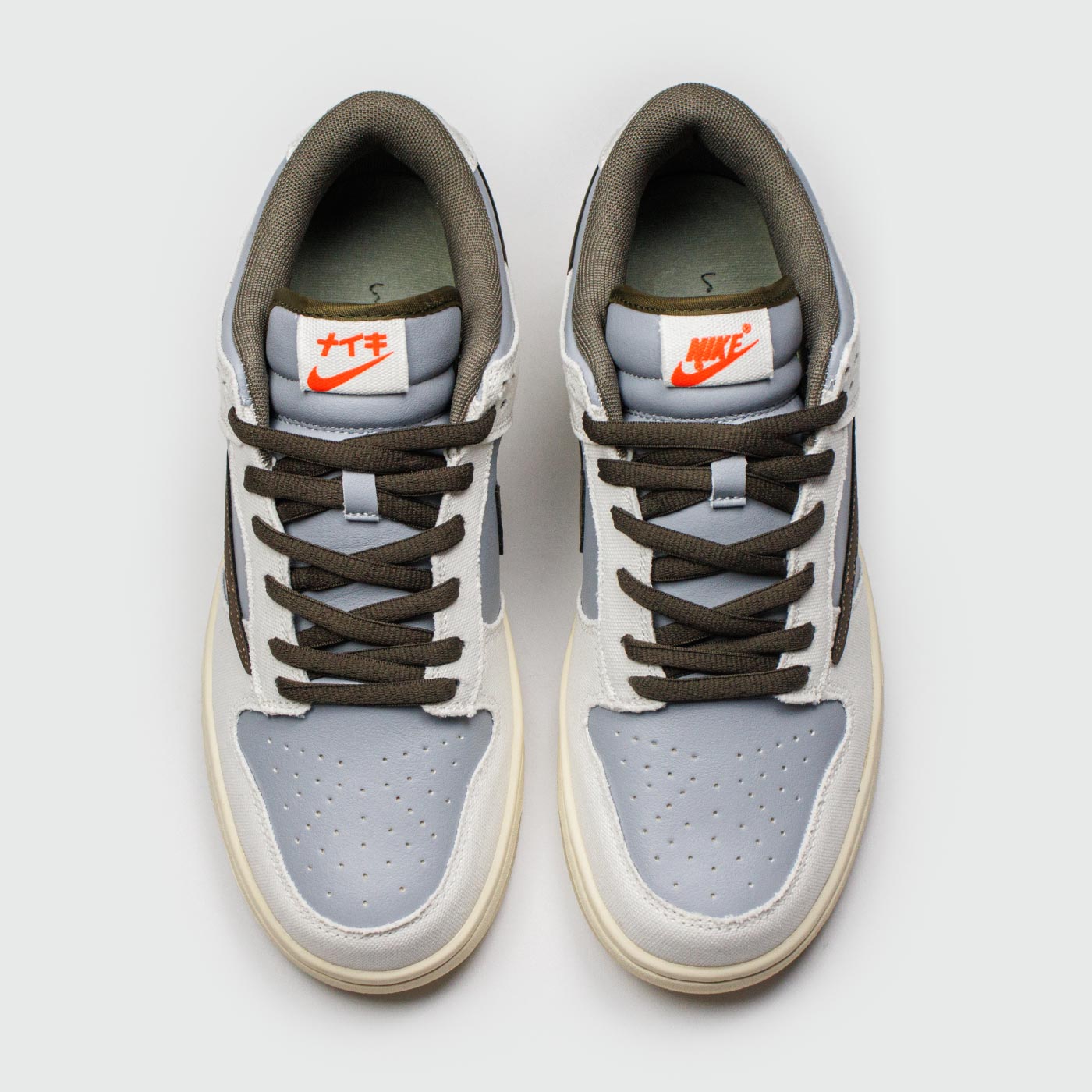 Кроссовки Nike Dunk Low x PlayStation Кроссовки Nike Dunk Low x PlayStation