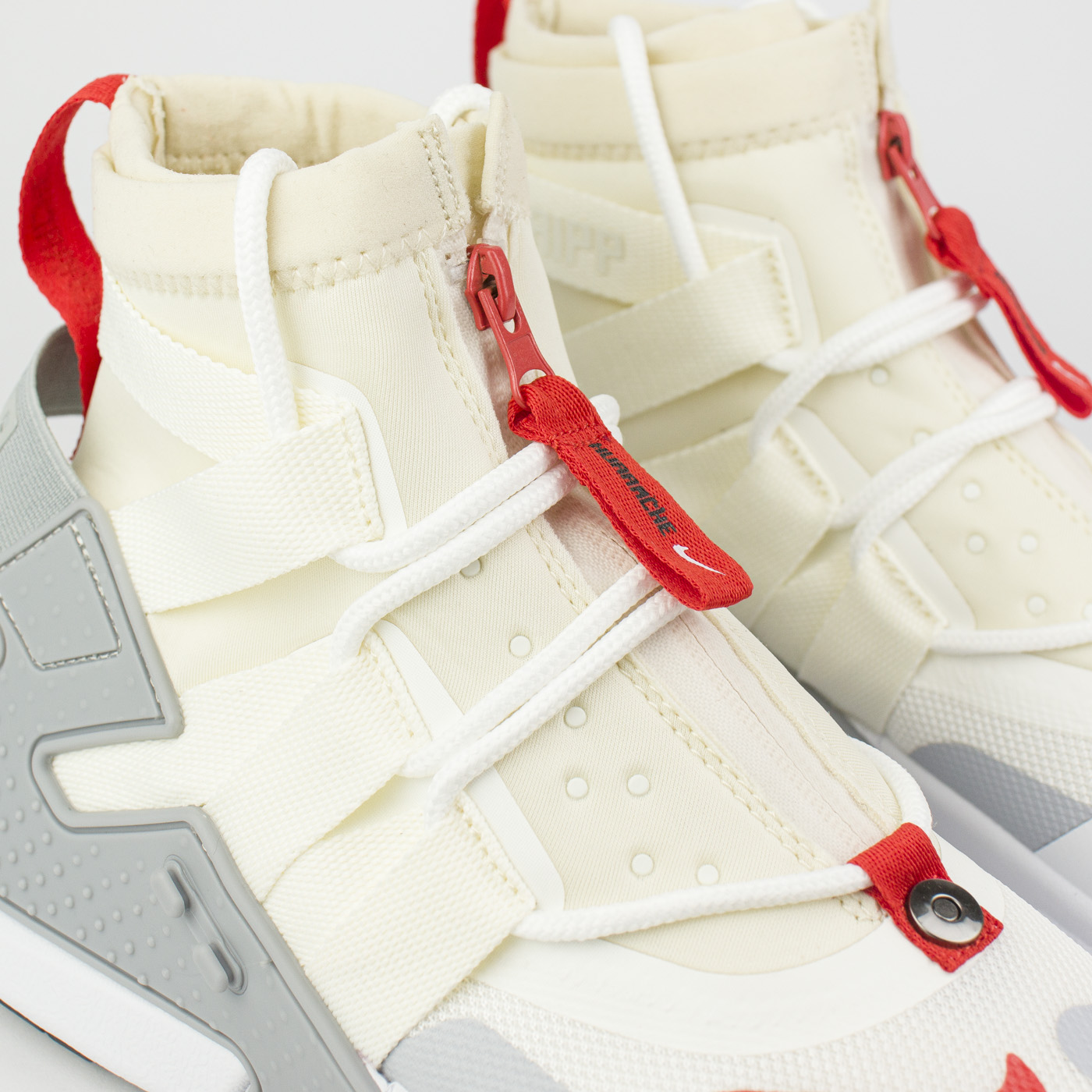 Кроссовки Nike Air Huarache Gripp L.Grey / Red Кроссовки Nike Air Huarache Gripp L.Grey / Red