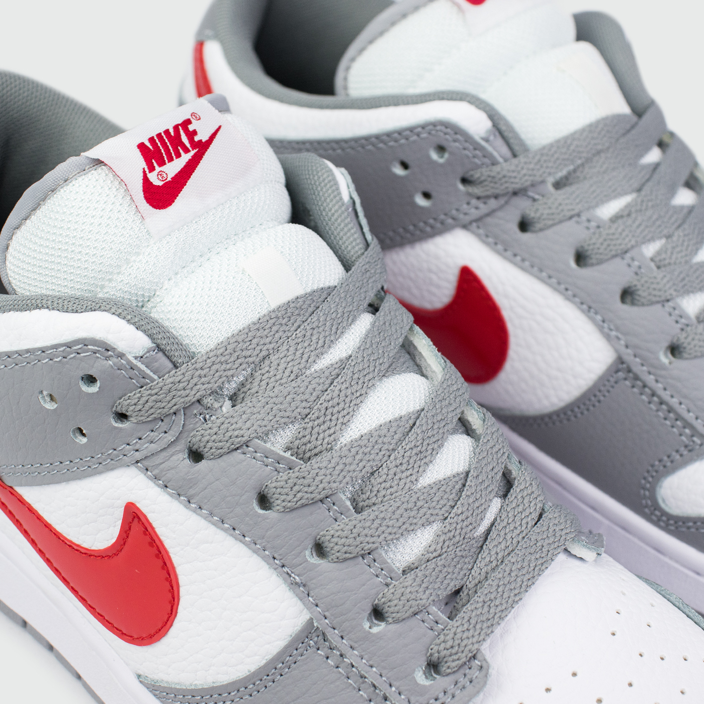 Кроссовки Nike Dunk Low Grey / Red Кроссовки Nike Dunk Low Grey / Red