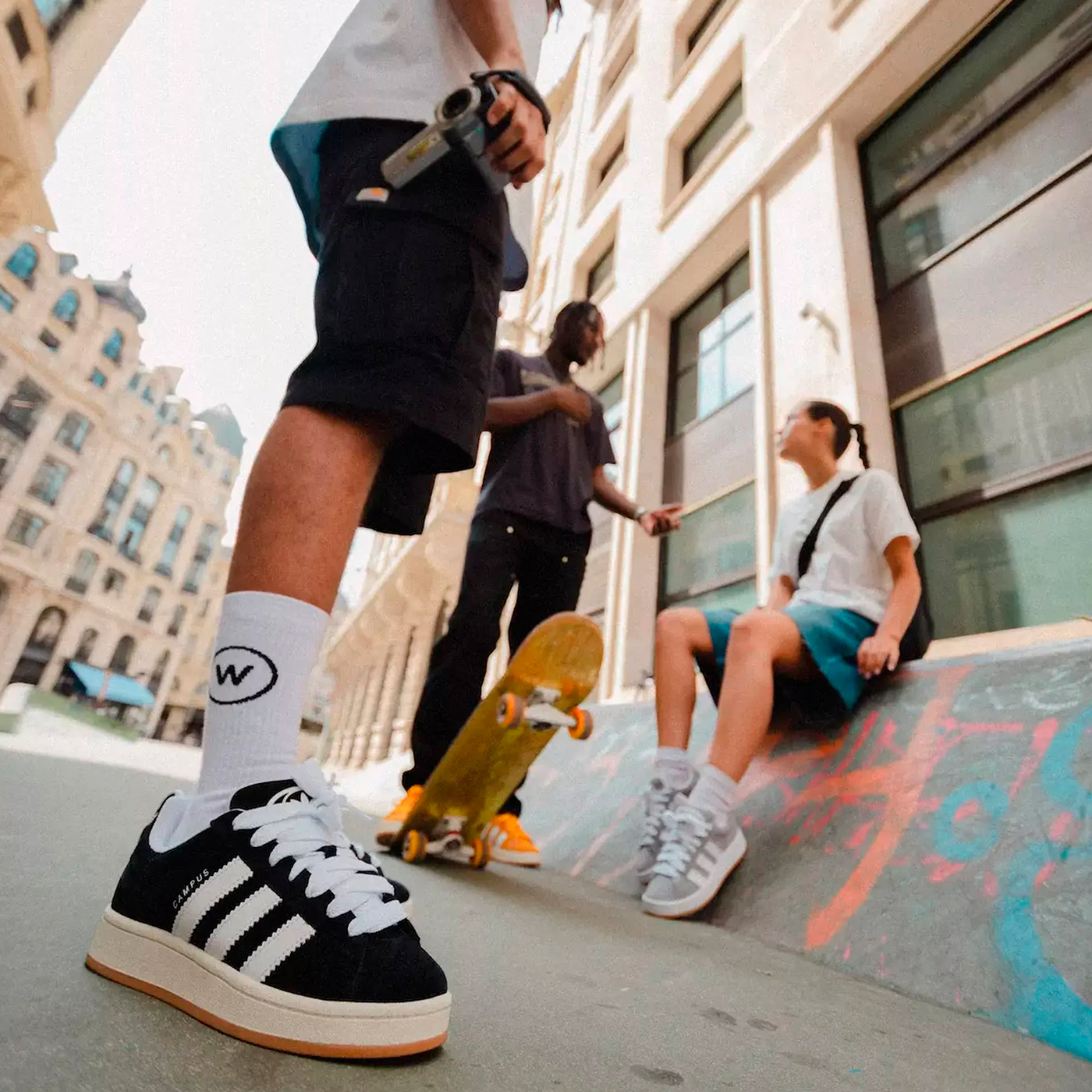 Кроссовки Adidas Campus 00s Wmns Black / Gum Кроссовки Adidas Campus 00s Wmns Black / Gum