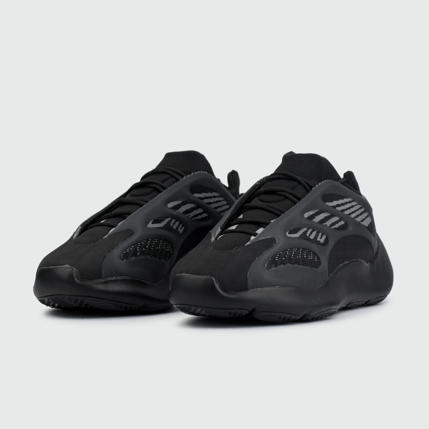 Кроссовки Adidas Yeezy Boost 700 v3 Alvah Кроссовки Adidas Yeezy Boost 700 v3 Alvah