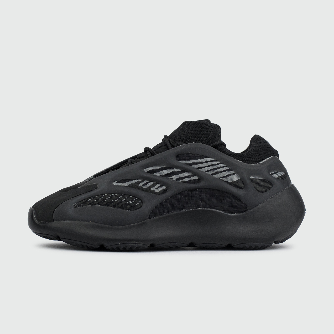Кроссовки Adidas Yeezy Boost 700 v3 Alvah Кроссовки Adidas Yeezy Boost 700 v3 Alvah