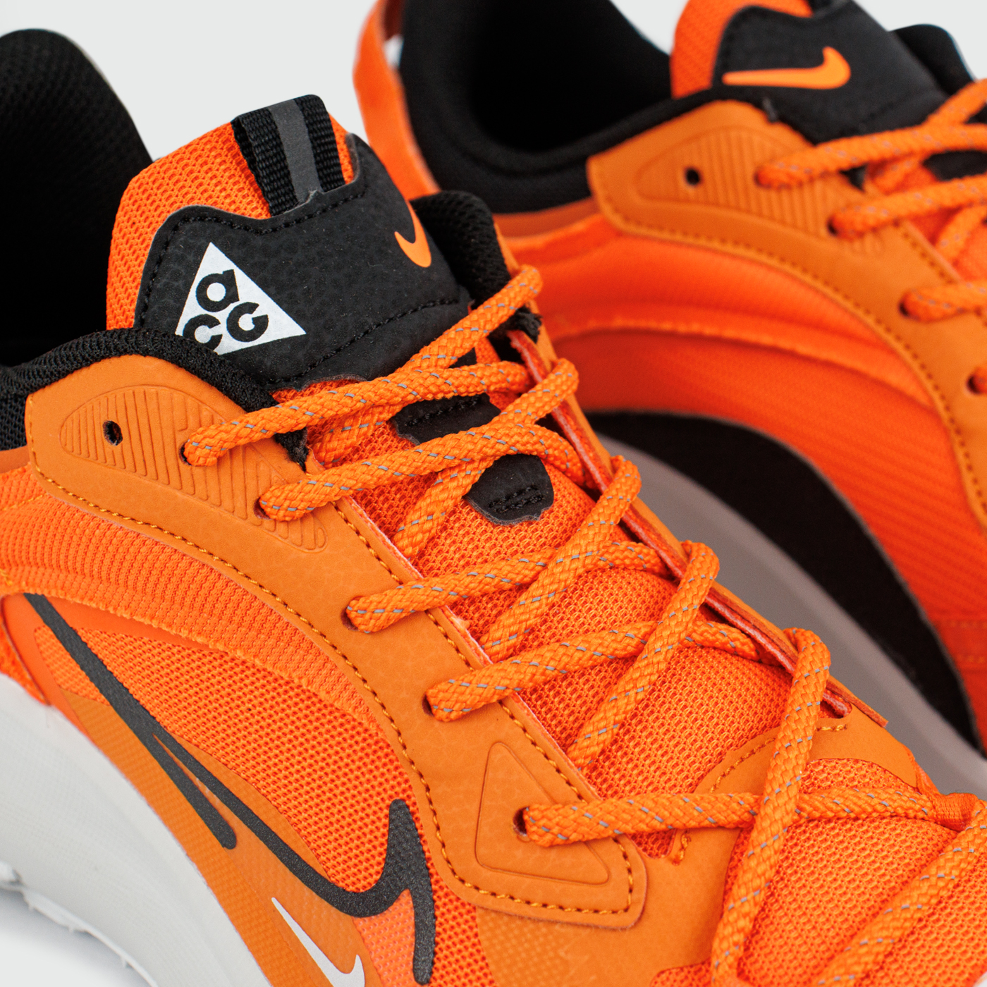 Кроссовки Nike ACG Mountain Fly 2 Low Gtx Orange Кроссовки Nike ACG Mountain Fly 2 Low Gtx Orange