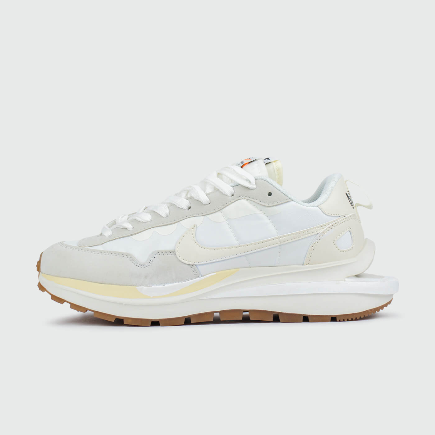 Кроссовки Nike Vapor Waffle x Sacai White / Gum Кроссовки Nike Vapor Waffle x Sacai White / Gum