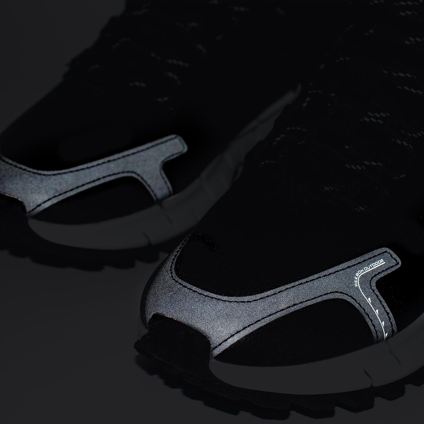 Кроссовки Reebok Zig Kinetica Mid Black / White Кроссовки Reebok Zig Kinetica Mid Black / White
