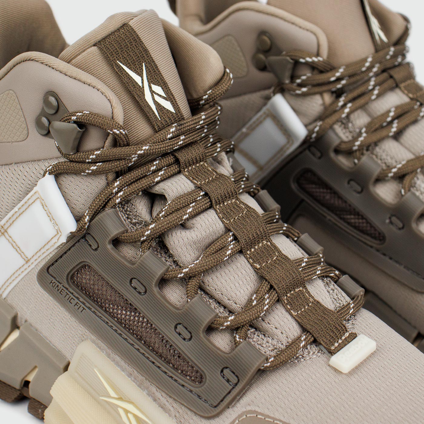 Кроссовки Reebok Zig Kinetica Mid Beige Кроссовки Reebok Zig Kinetica Mid Beige