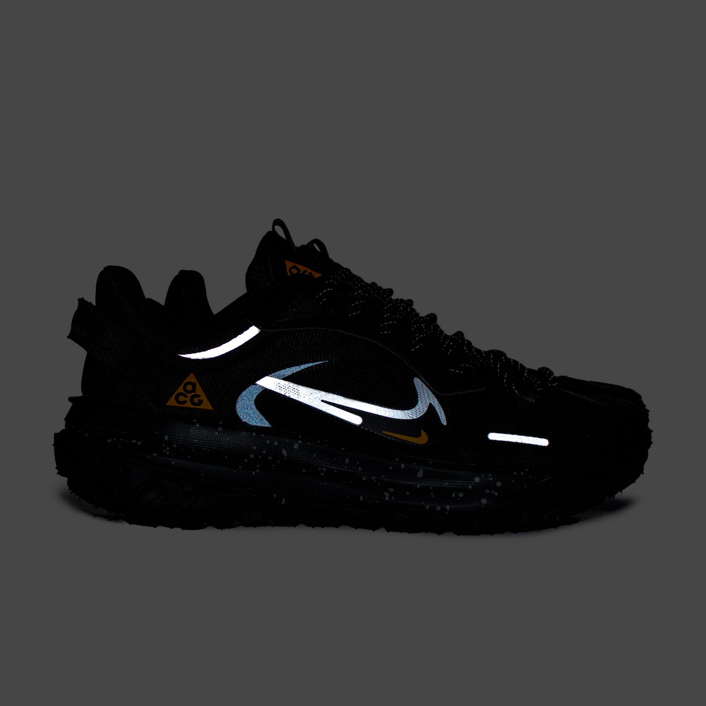 Кроссовки Nike ACG Mountain Fly 2 Low Gtx Black Orange Кроссовки Nike ACG Mountain Fly 2 Low Gtx Black Orange