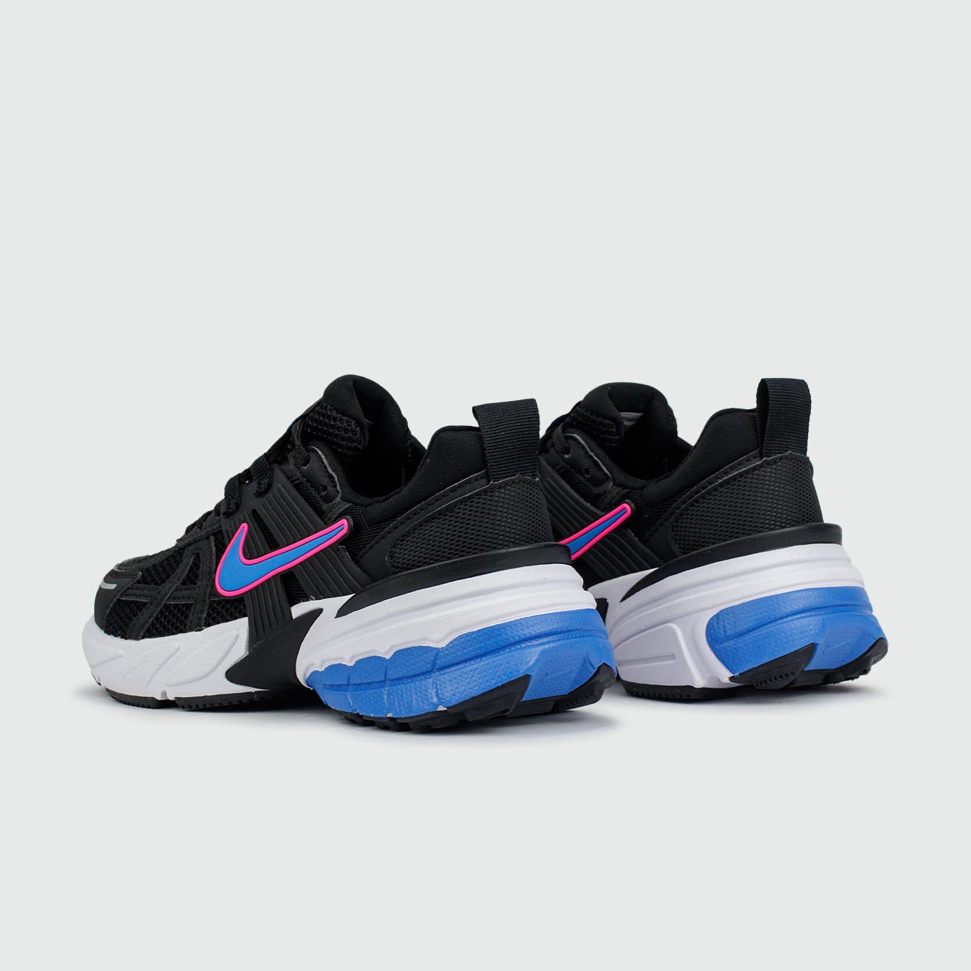 Кроссовки Nike V2K Run Black Blue Pink Wmns Кроссовки Nike V2K Run Black Blue Pink Wmns