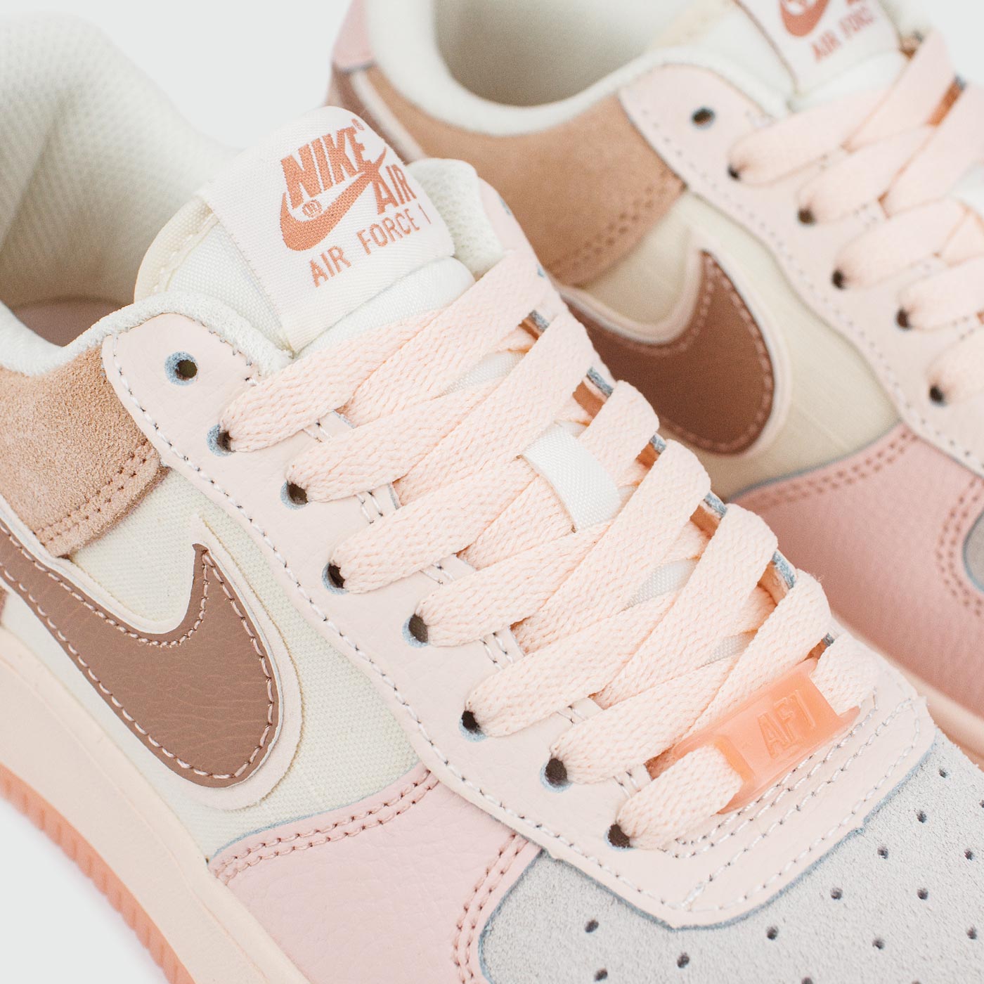 Кроссовки Nike Air Force 1 Low Peach Grey Wmns Кроссовки Nike Air Force 1 Low Peach Grey Wmns