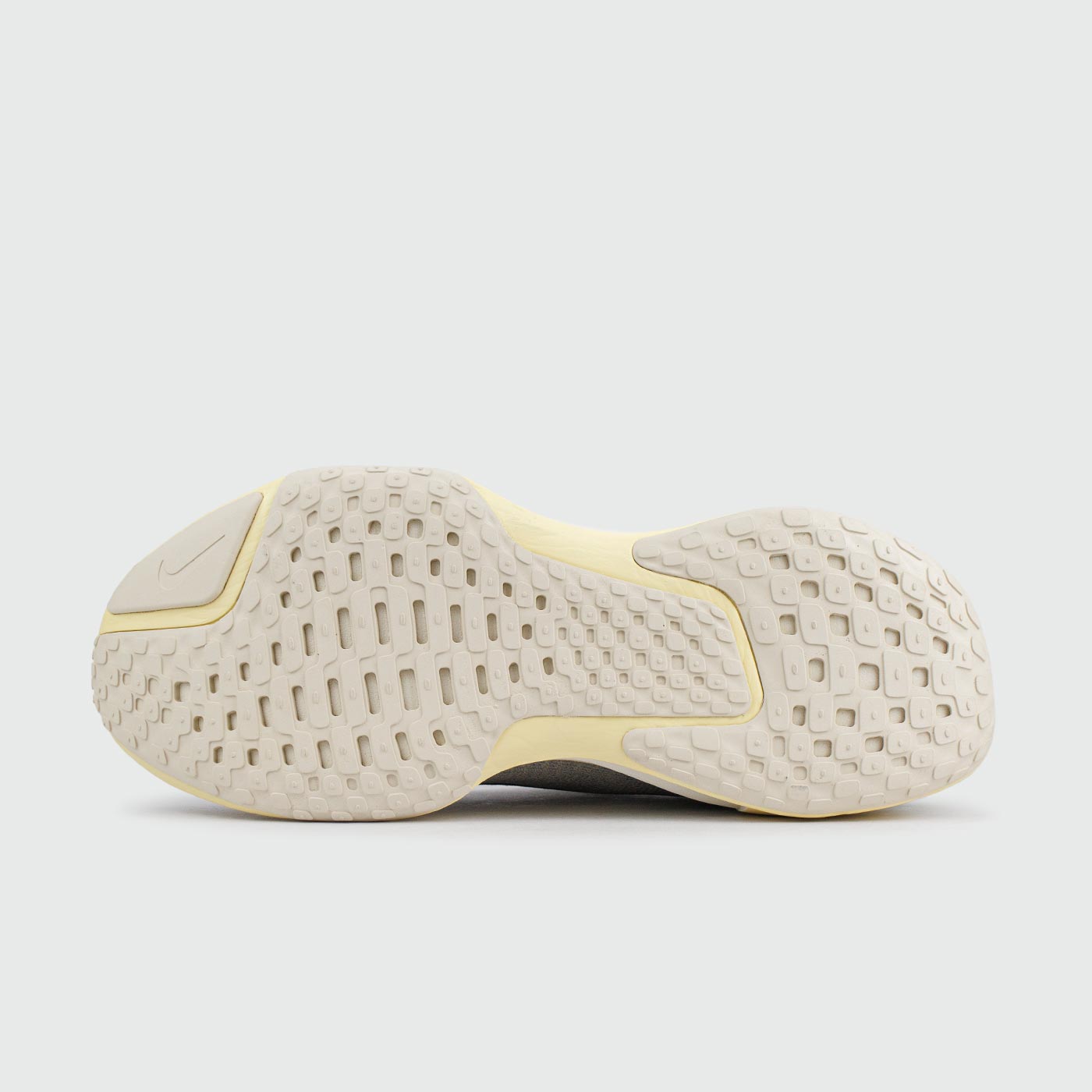 Кроссовки Nike Zoomx Invincible Run Fk 3 Grey Cream Кроссовки Nike Zoomx Invincible Run Fk 3 Grey Cream