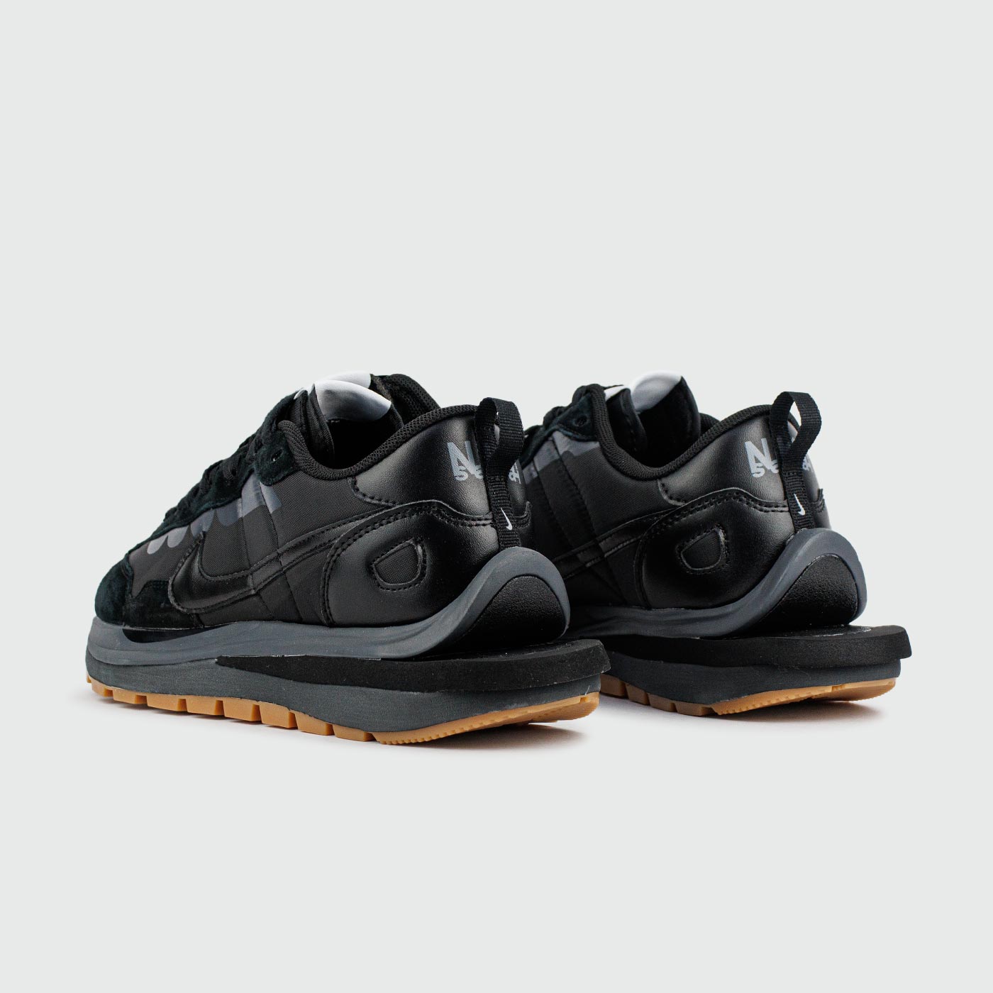 Кроссовки Nike Vapor Waffle x Sacai Black / Gum Ftwr. Кроссовки Nike Vapor Waffle x Sacai Black / Gum Ftwr.