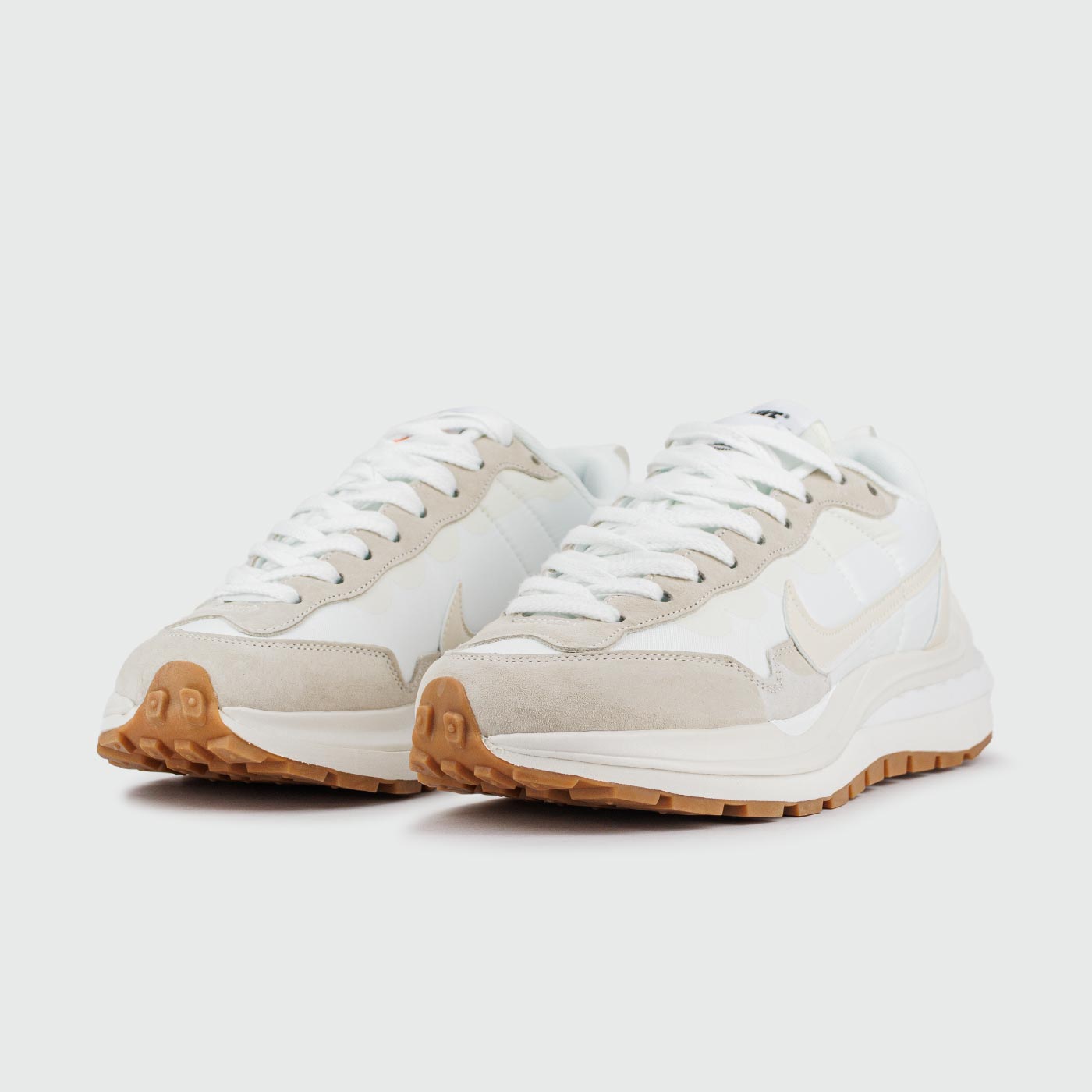 Кроссовки Nike Vapor Waffle x Sacai White / Gum Кроссовки Nike Vapor Waffle x Sacai White / Gum
