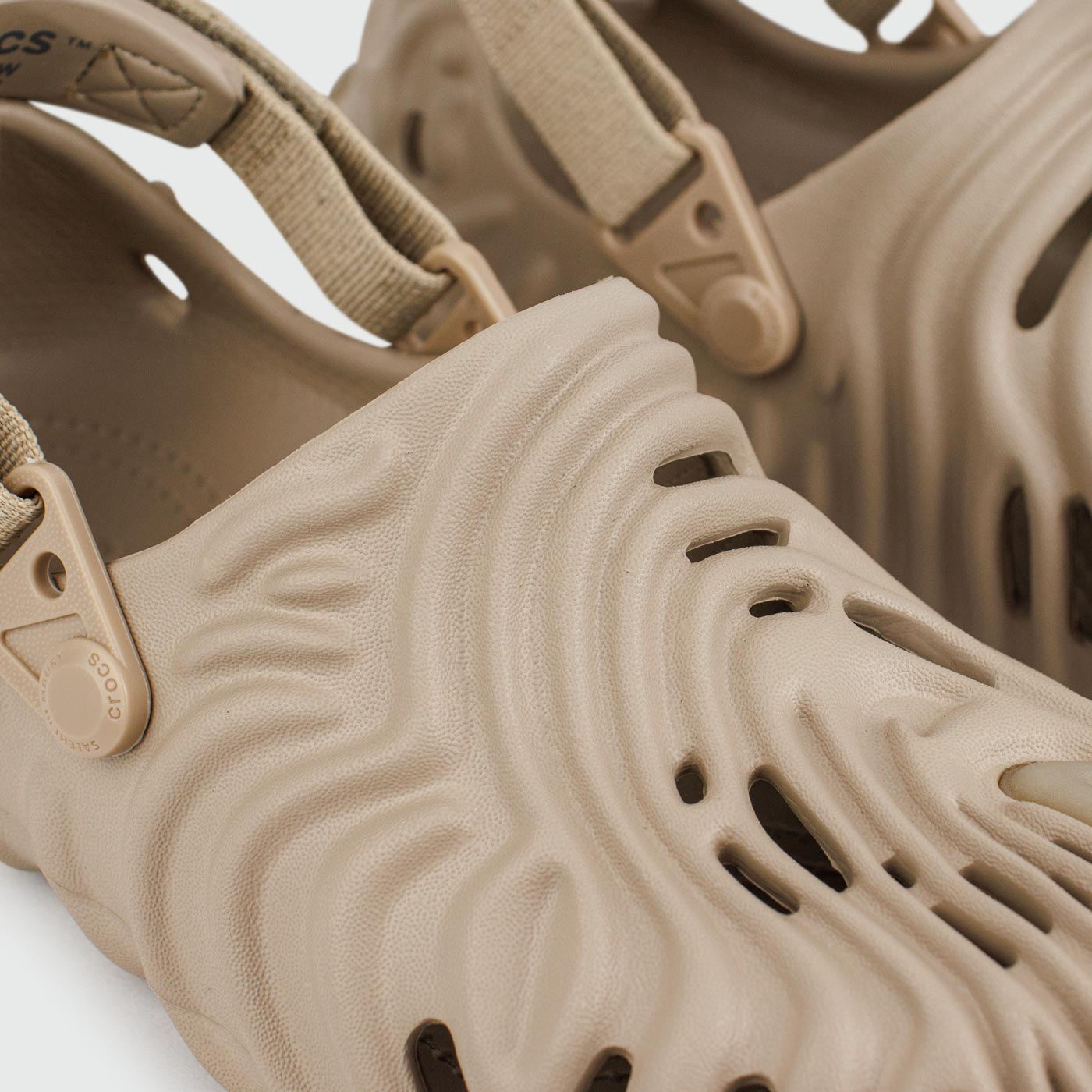 Сабо Crocs Pollex Clog x Salehe Bembury Beige Сабо Crocs Pollex Clog x Salehe Bembury Beige