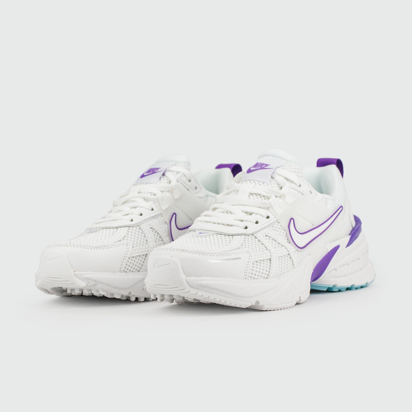 Кроссовки Nike V2K Run White Violet Wmns Кроссовки Nike V2K Run White Violet Wmns