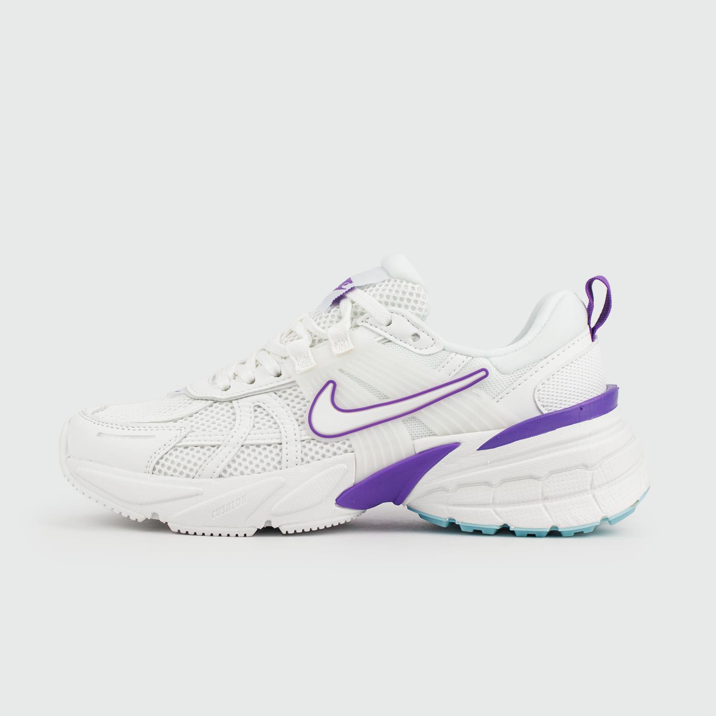 Кроссовки Nike V2K Run White Violet Wmns Кроссовки Nike V2K Run White Violet Wmns