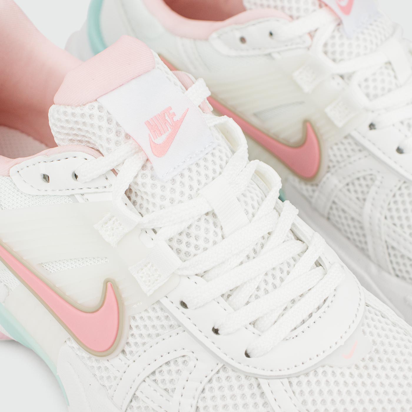 Кроссовки Nike V2K Run White Pink Wmns Кроссовки Nike V2K Run White Pink Wmns