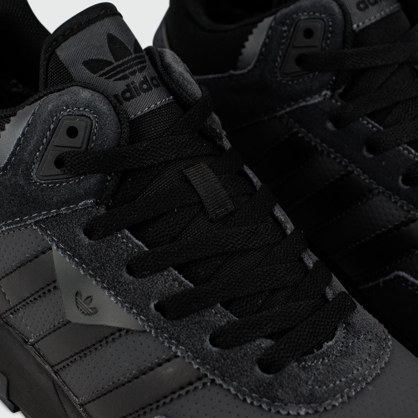 Кроссовки Adidas Retropy F2 Mid Black with Fur Кроссовки Adidas Retropy F2 Mid Black with Fur