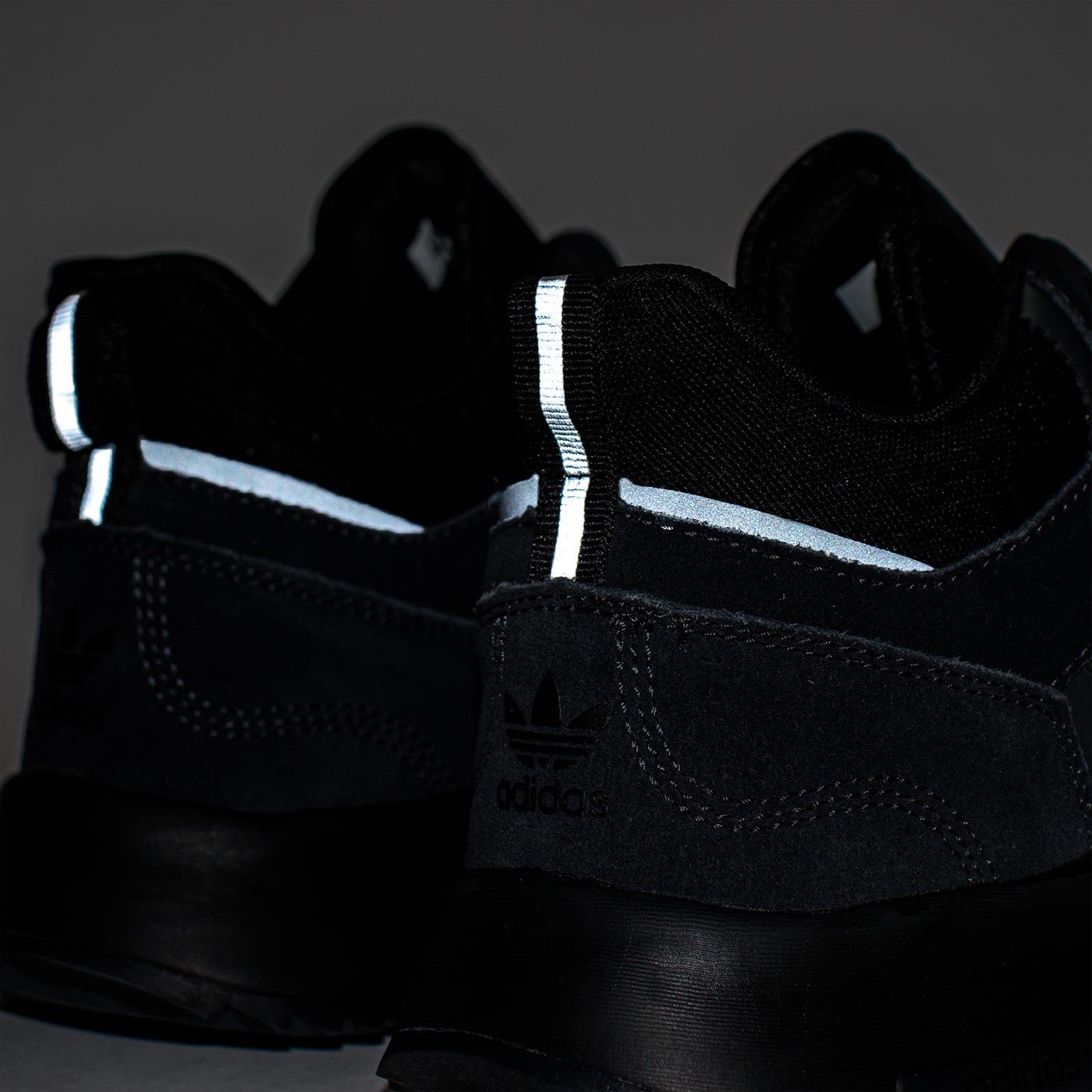 Кроссовки Adidas Retropy F2 Mid Black with Fur Кроссовки Adidas Retropy F2 Mid Black with Fur