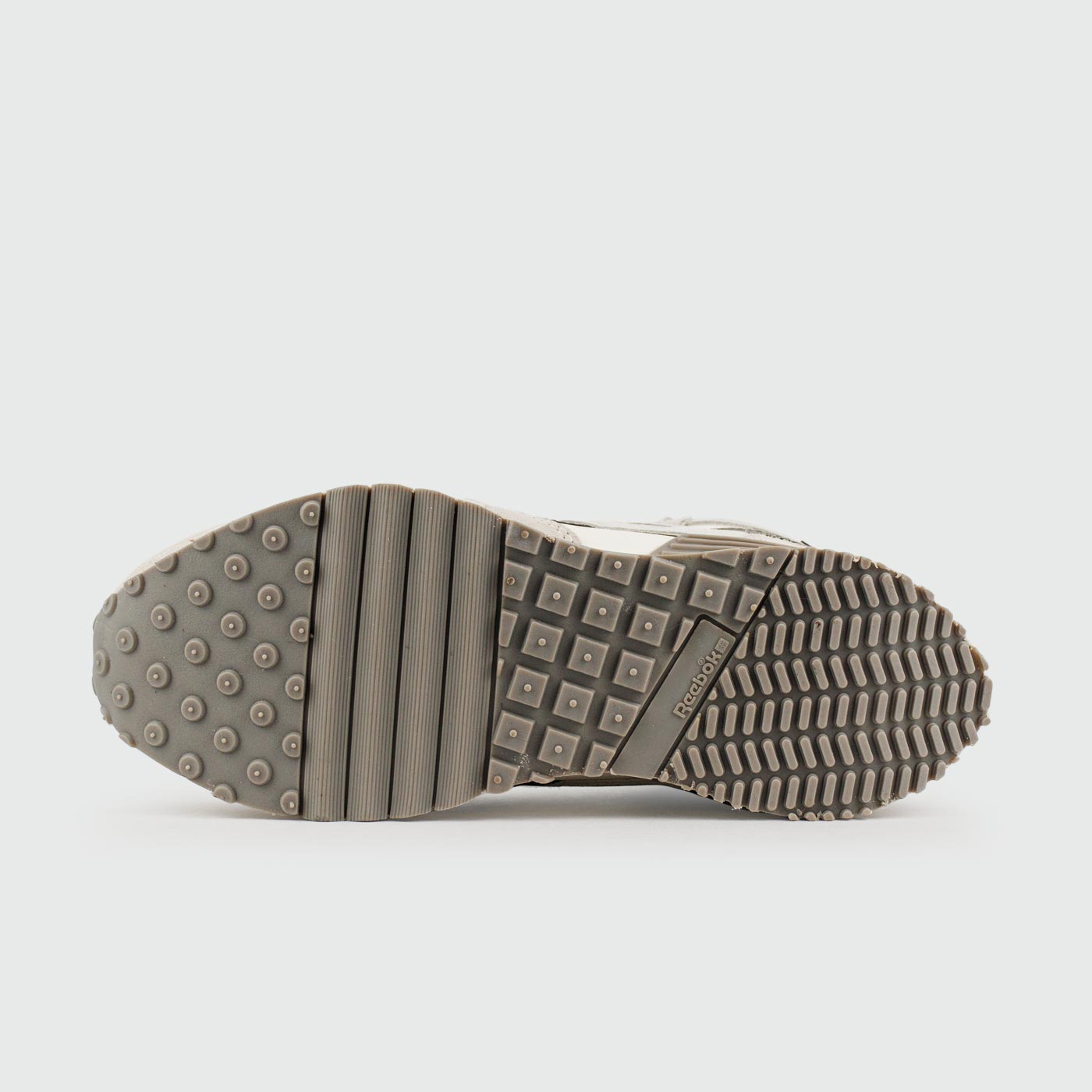 Кроссовки Reebok LX 2200 Mid Grey / White Wmns with Fur Кроссовки Reebok LX 2200 Mid Grey / White Wmns with Fur