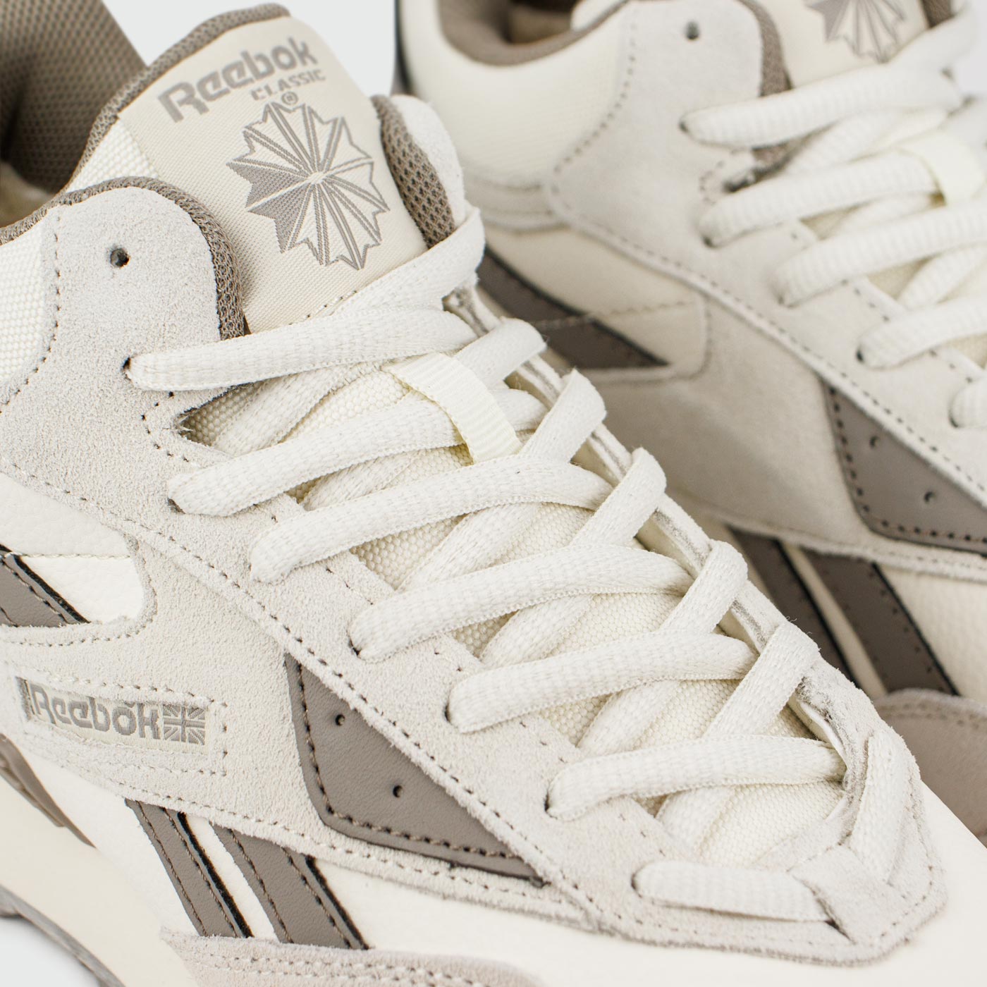Кроссовки Reebok LX 2200 Mid Grey / White Wmns with Fur Кроссовки Reebok LX 2200 Mid Grey / White Wmns with Fur