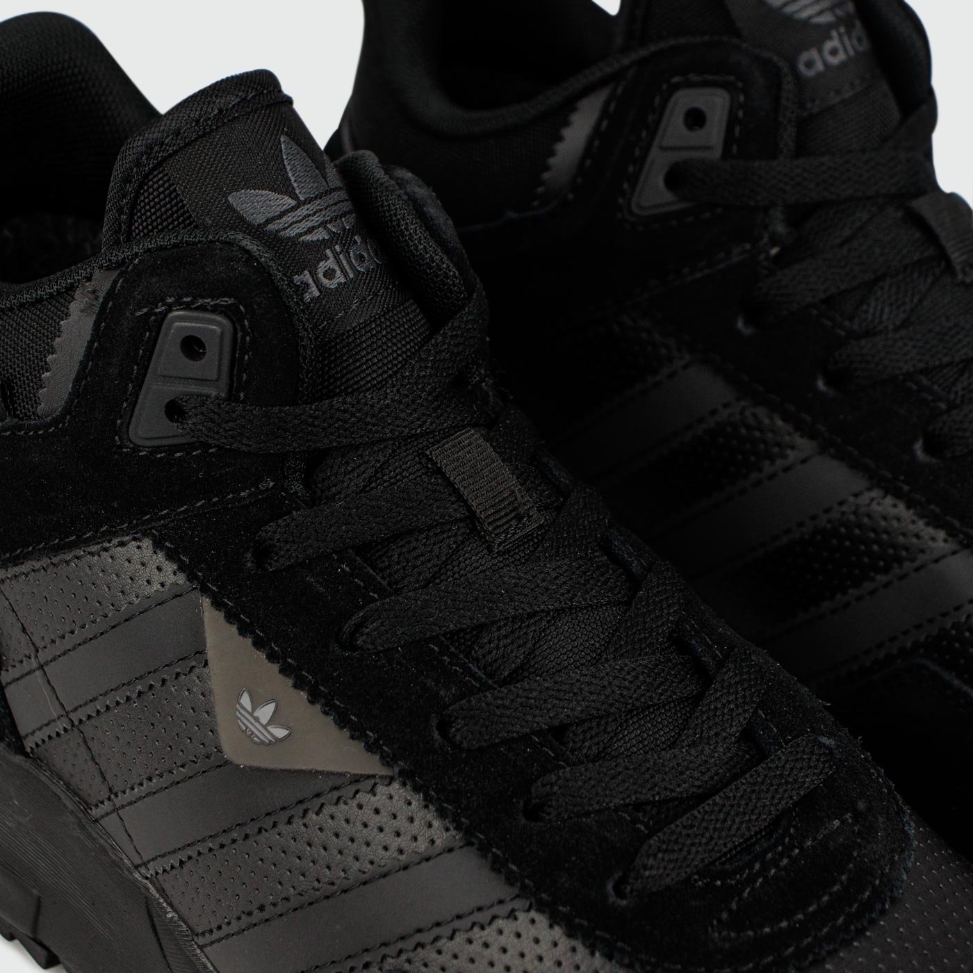 Кроссовки Adidas Retropy F2 Mid Black with Fur dm Кроссовки Adidas Retropy F2 Mid Black with Fur dm