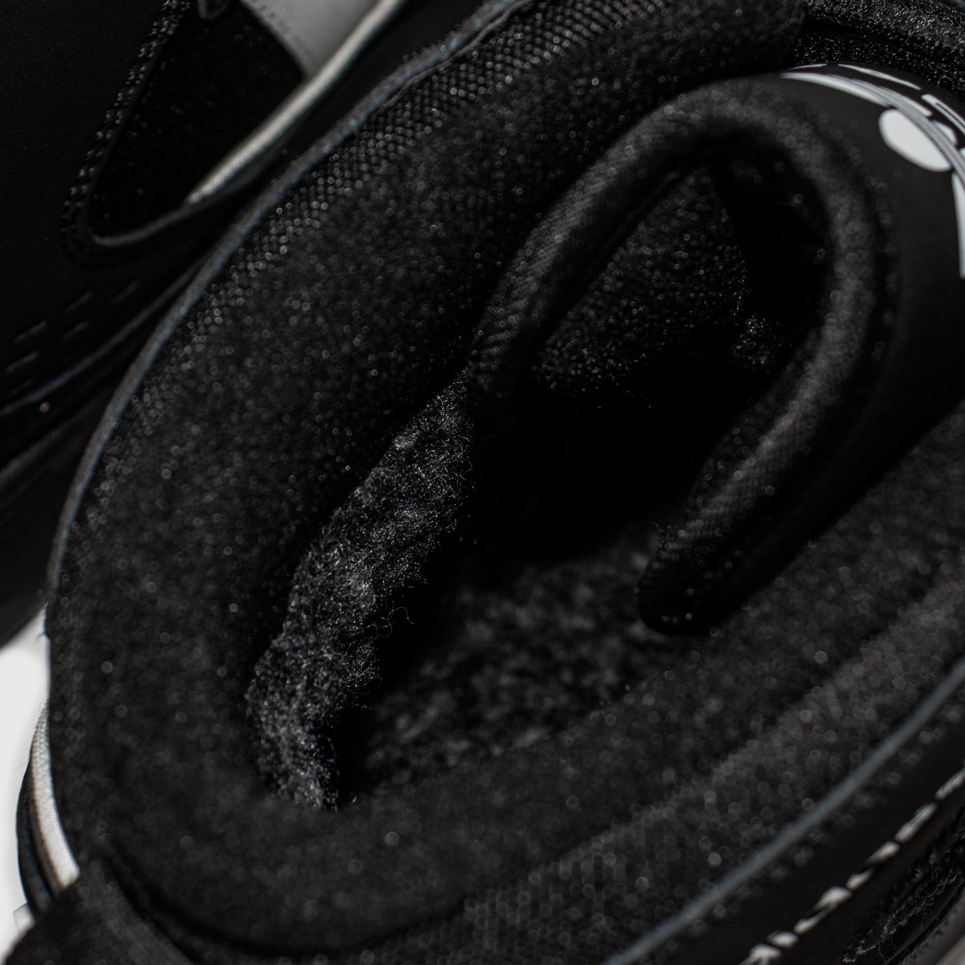 Кроссовки Adidas ADI2000 Black with Fur Кроссовки Adidas ADI2000 Black with Fur