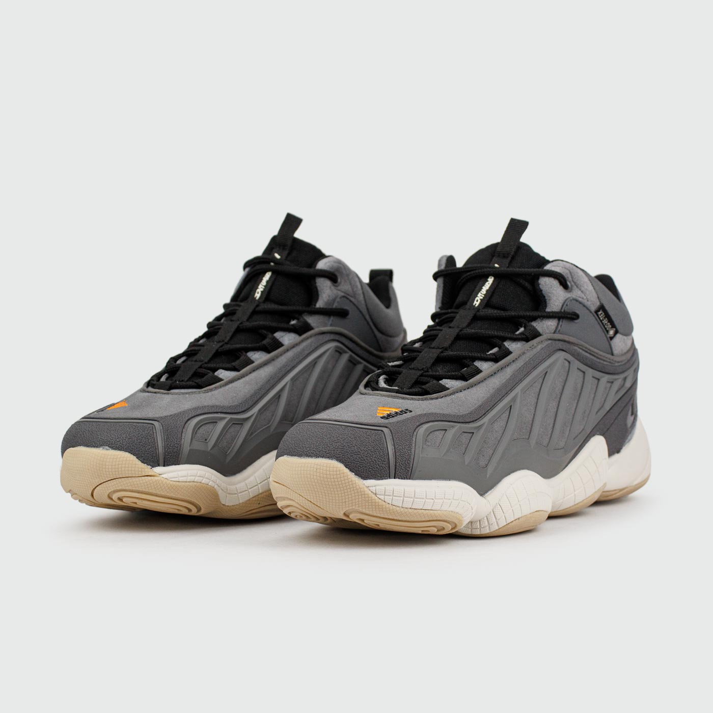 Кроссовки Packer x Adidas FYW Intimidation Grey with Fur Кроссовки Packer x Adidas FYW Intimidation Grey with Fur