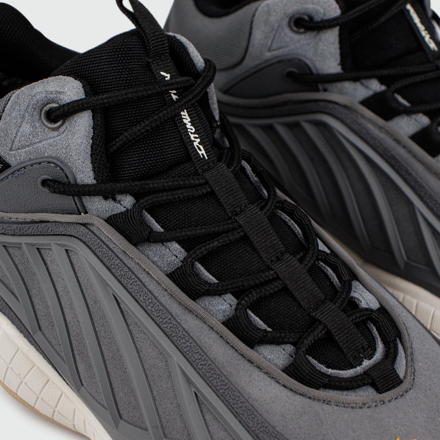 Кроссовки Packer x Adidas FYW Intimidation Grey with Fur Кроссовки Packer x Adidas FYW Intimidation Grey with Fur