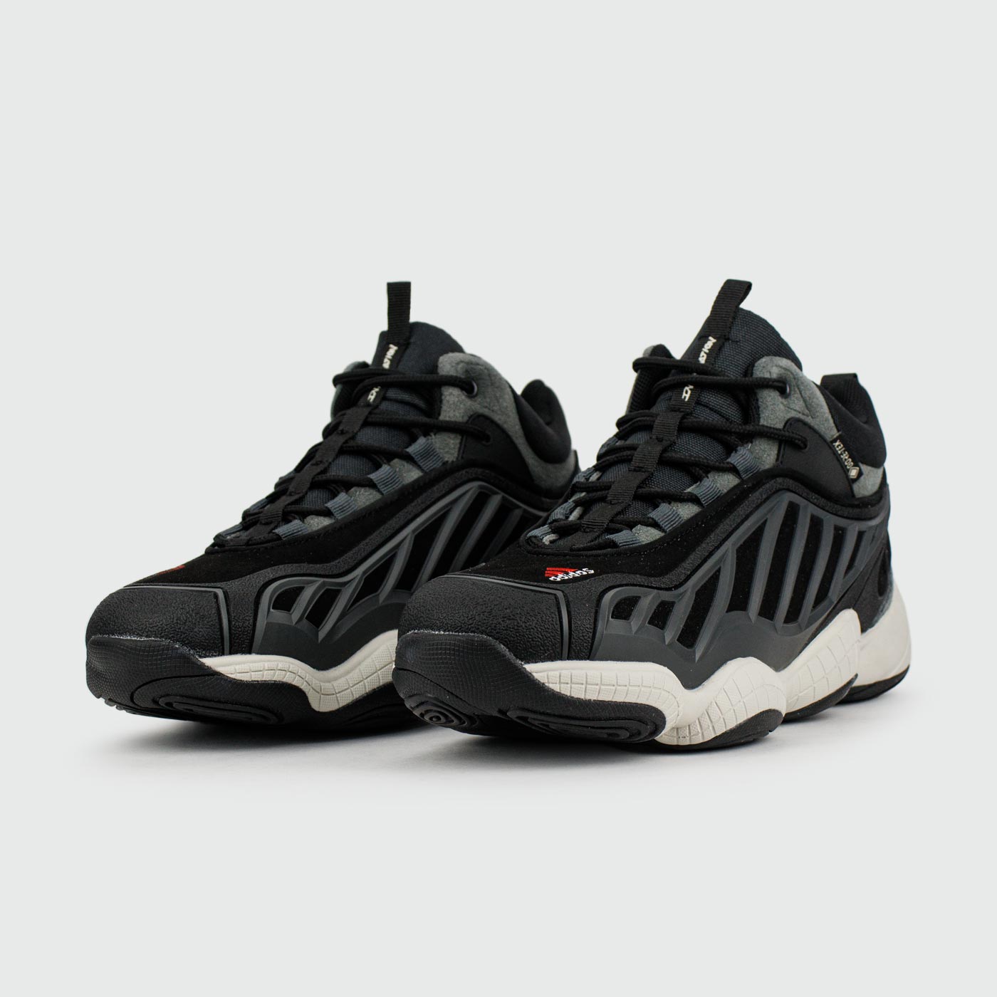 Кроссовки Packer x Adidas FYW Intimidation Black / White with Fur Кроссовки Packer x Adidas FYW Intimidation Black / White with Fur
