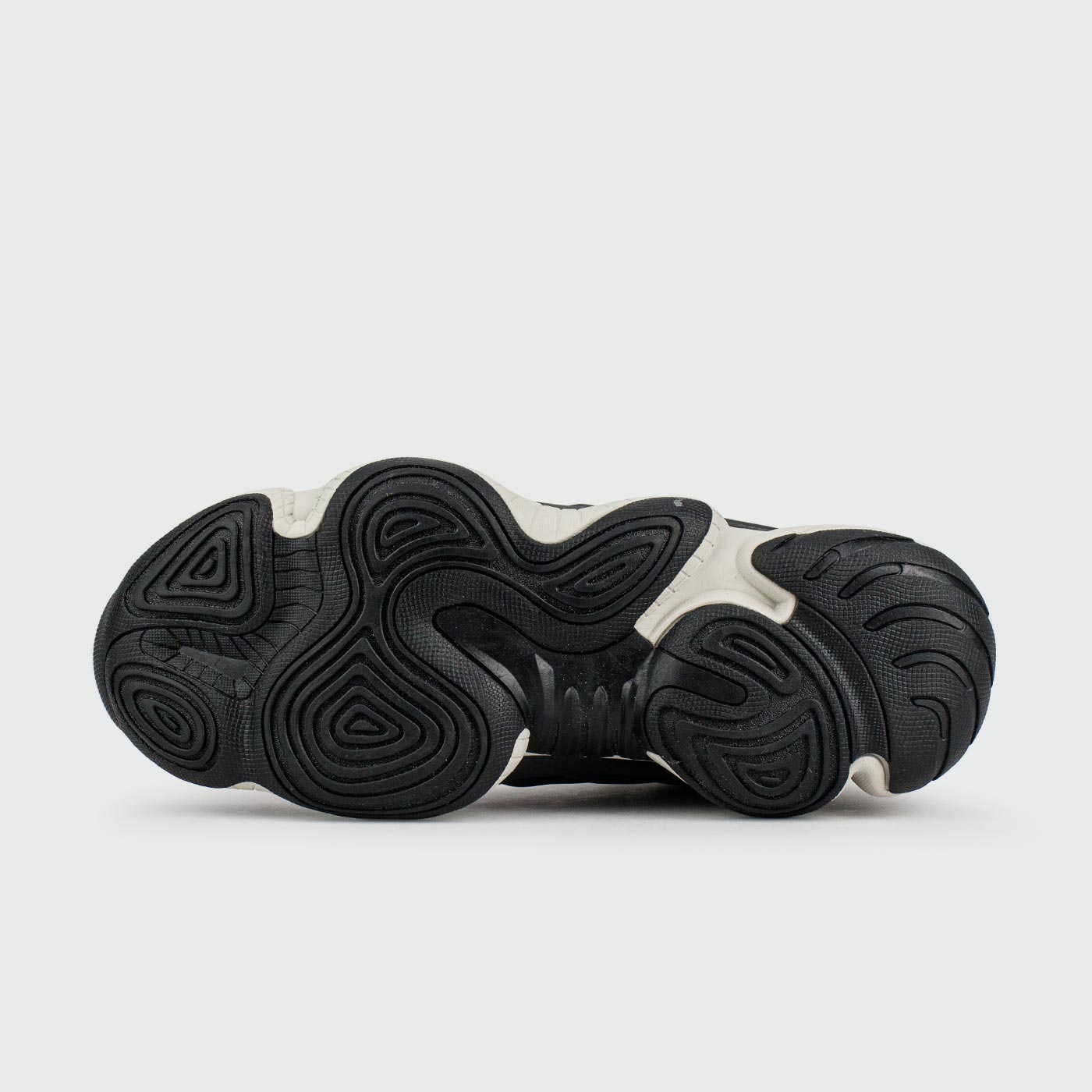Кроссовки Packer x Adidas FYW Intimidation Black / White with Fur Кроссовки Packer x Adidas FYW Intimidation Black / White with Fur