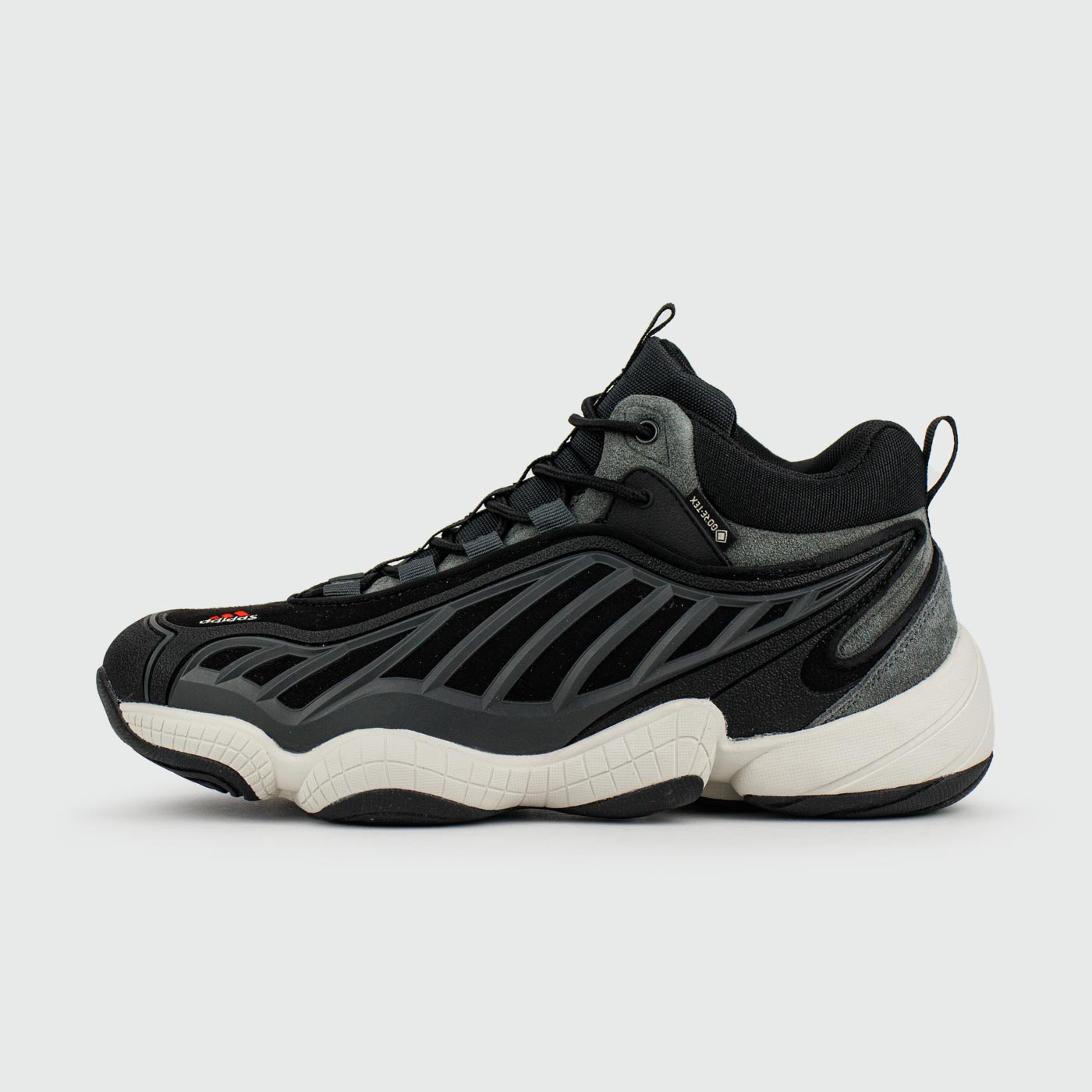 Кроссовки Packer x Adidas FYW Intimidation Black / White with Fur Кроссовки Packer x Adidas FYW Intimidation Black / White with Fur