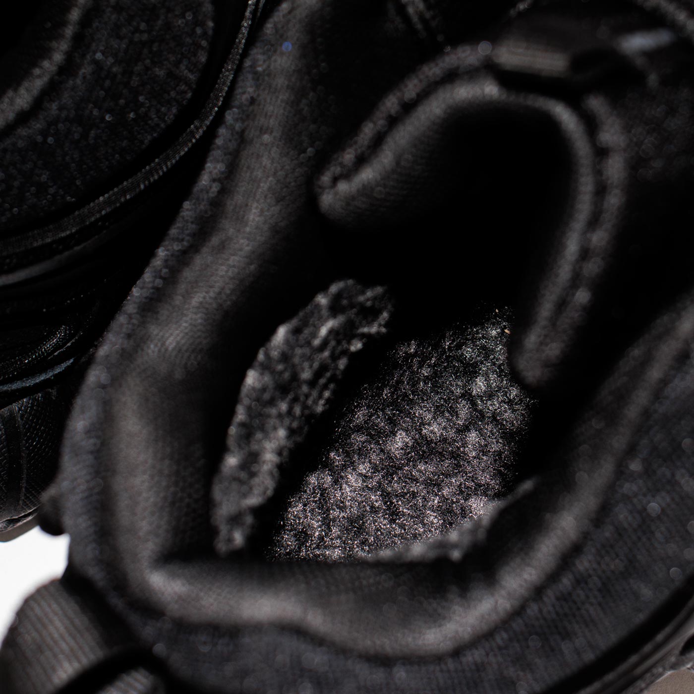 Кроссовки Packer x Adidas FYW Intimidation Black with Fur Кроссовки Packer x Adidas FYW Intimidation Black with Fur