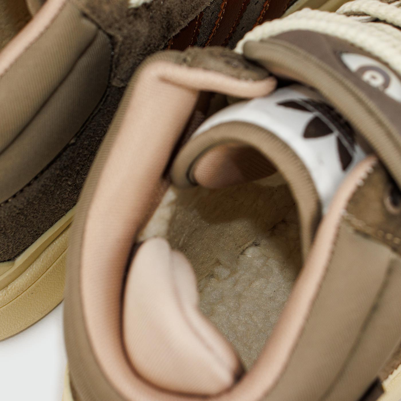 Кроссовки Adidas Campus Brown / White with Fur Кроссовки Adidas Campus Brown / White with Fur