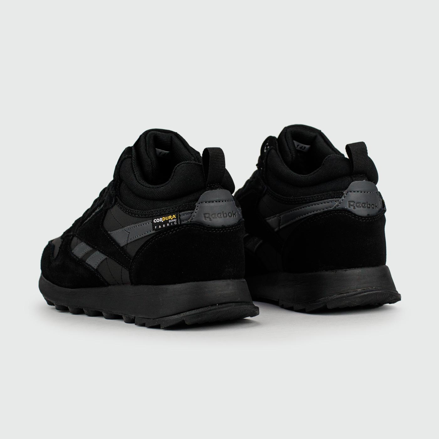 Кроссовки Reebok Classic Utility Suede Black with Fur Кроссовки Reebok Classic Utility Suede Black with Fur