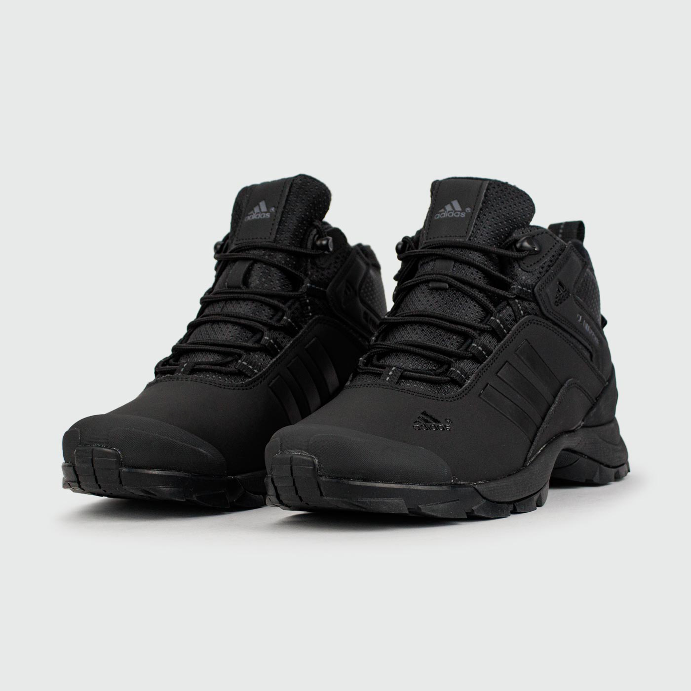Кроссовки Adidas Climaproof Black with Fur Кроссовки Adidas Climaproof Black with Fur
