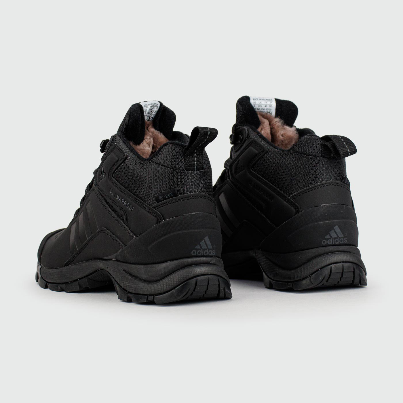 Кроссовки Adidas Climaproof Black with Fur Кроссовки Adidas Climaproof Black with Fur