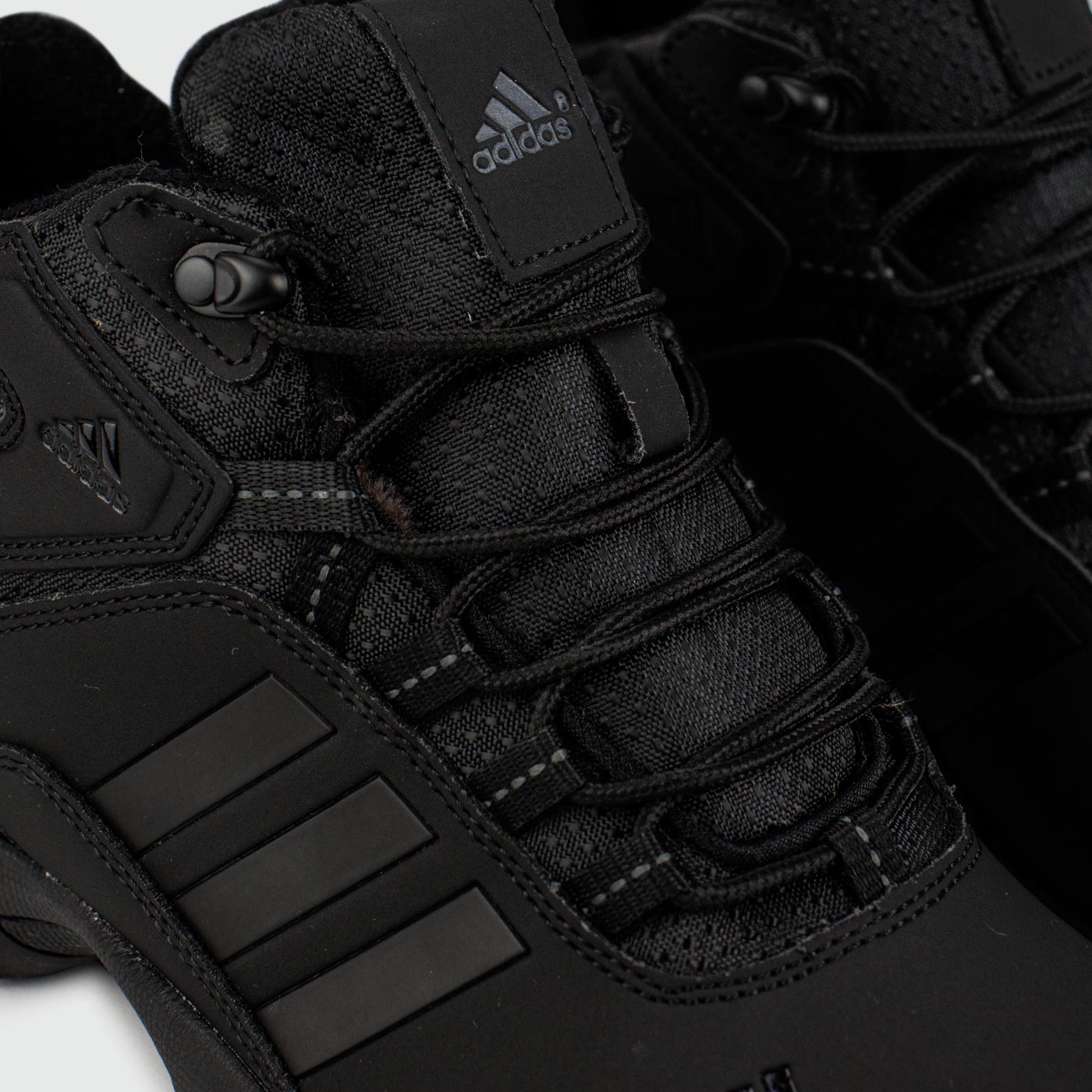 Кроссовки Adidas Climaproof Black with Fur Кроссовки Adidas Climaproof Black with Fur