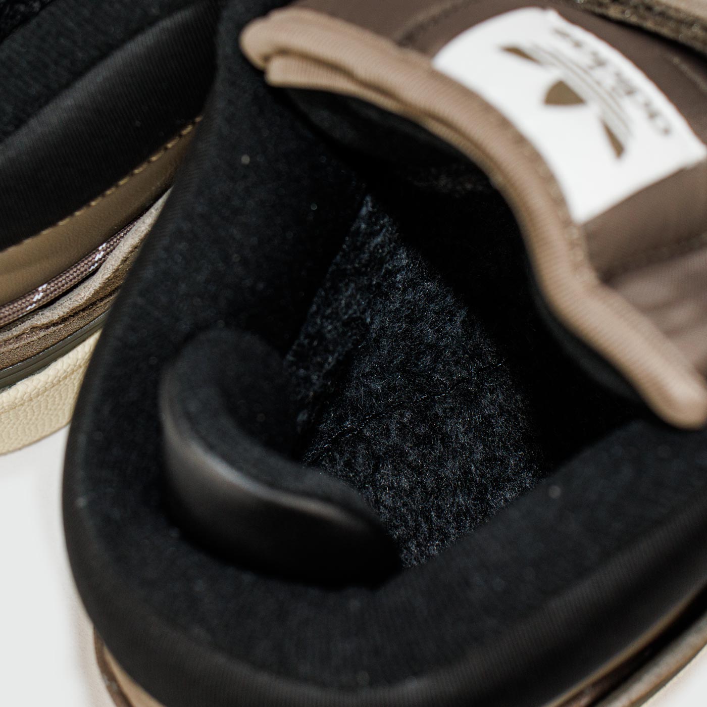 Кроссовки Adidas Forum Mid x Bad Bunny Brown with Fur Кроссовки Adidas Forum Mid x Bad Bunny Brown with Fur