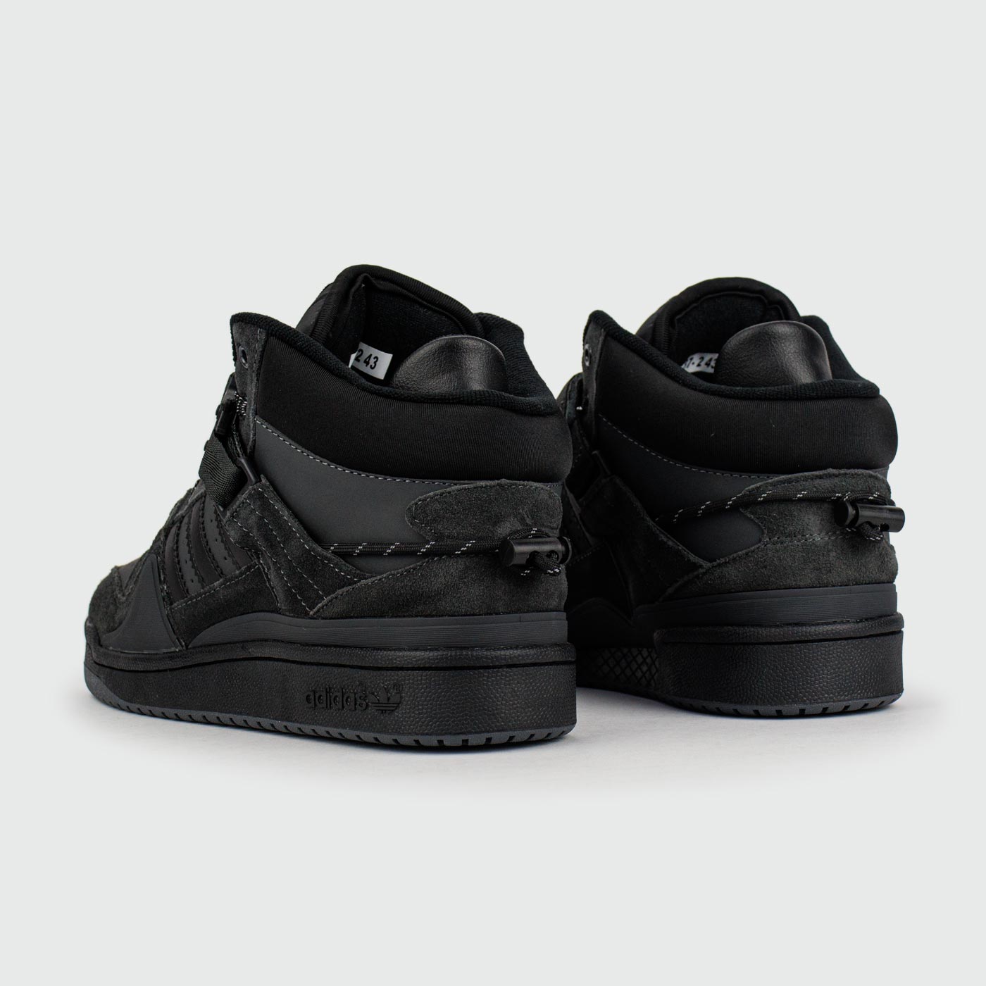 Кроссовки Adidas Forum Mid x Bad Bunny Dark Grey with Fur Кроссовки Adidas Forum Mid x Bad Bunny Dark Grey with Fur
